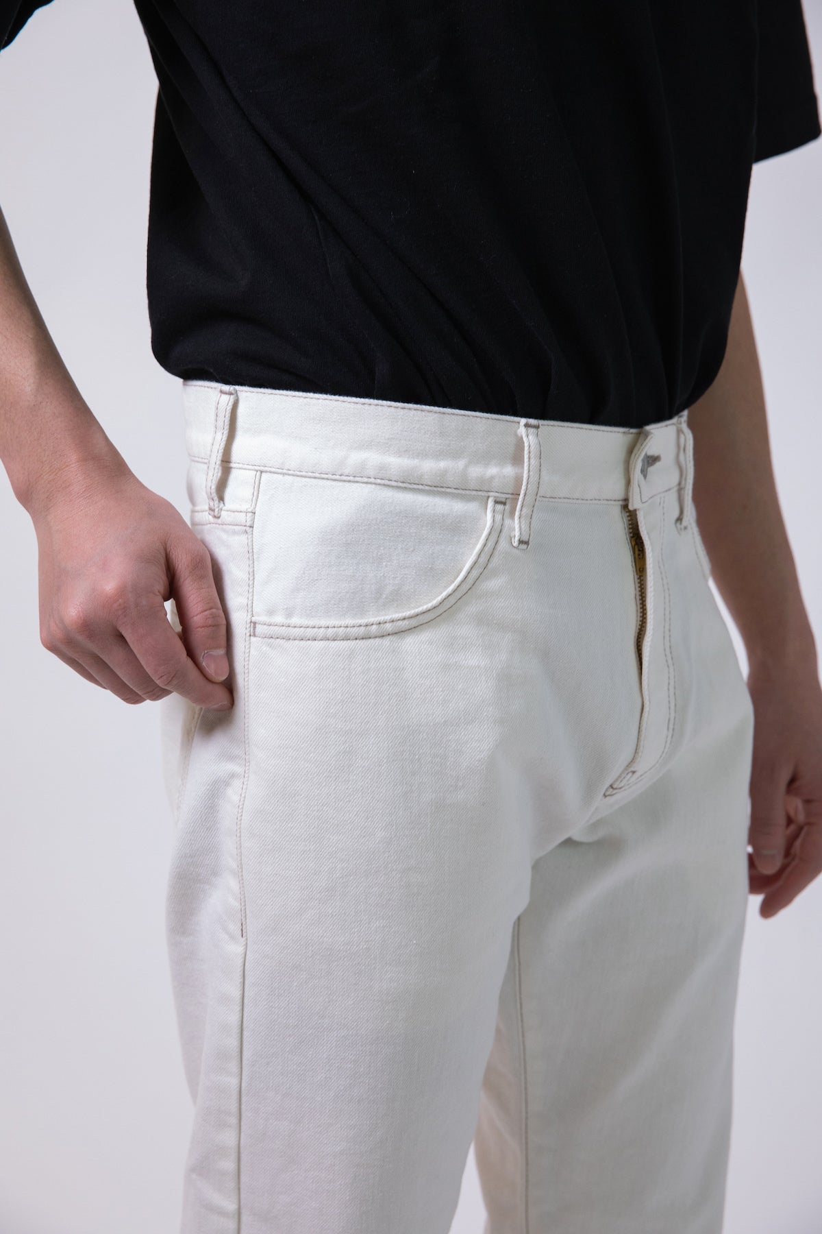メンズ】ストレートパンツ（ホワイト）_OK5020E/オカヤマDENIM